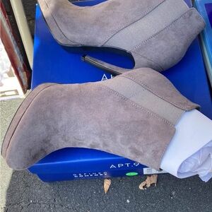 Apt. 9 Women's Suede Taupe Heeled Boots